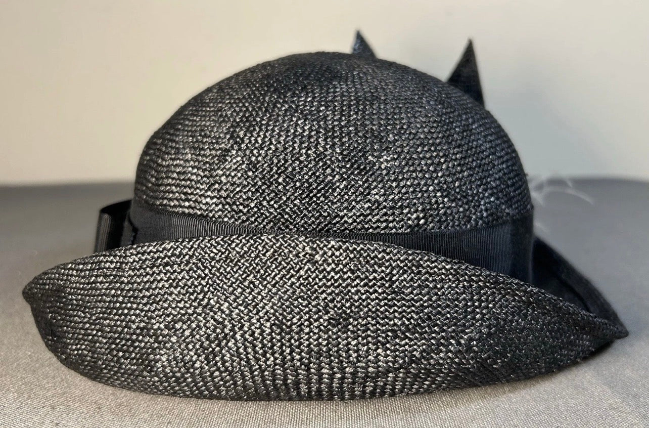 Vintage 1970’s American Maison Blanche Career Collection Women’s Black Fine Straw Cloche Hat and Box