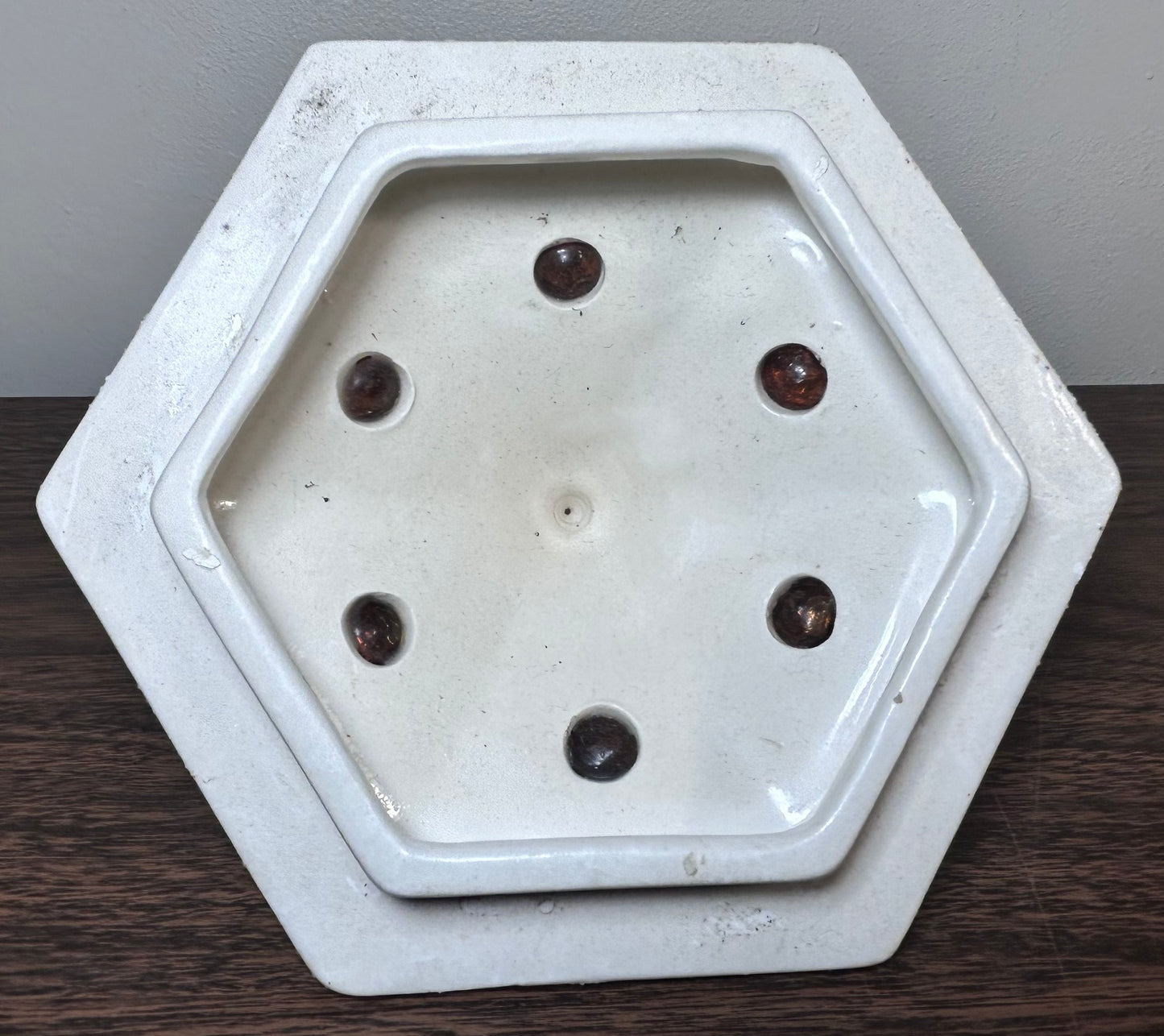 Vintage 1960’s American Mid Century Modern Ceramic/Glass Grape Clusters Pagoda-Style Paneled Table Lamp