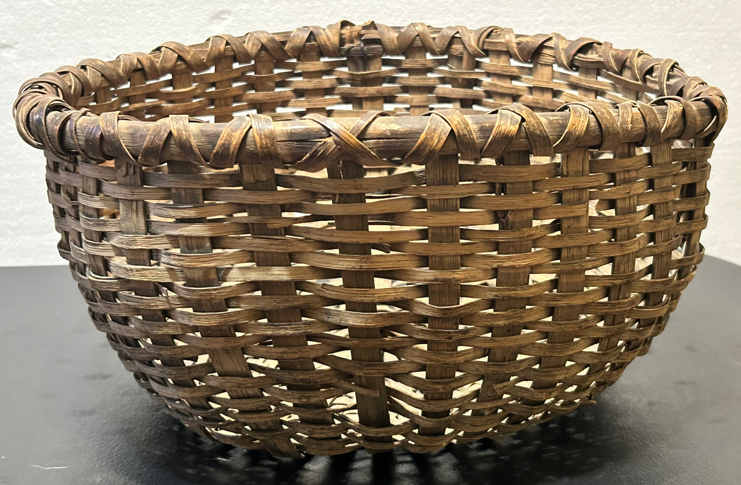 Late 19th Century American Primitive White Oak Splint Wooden Round Basket (Shenandoah Valley Area)