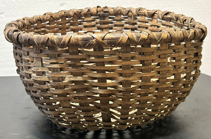 Late 19th Century American Primitive White Oak Splint Wooden Round Basket (Shenandoah Valley Area)