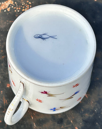 Late 19th Century Continental Victorian Porcelain Hand-Painted Gilded Floral Sprig Motifs Demitasse Cup and Saucer Set