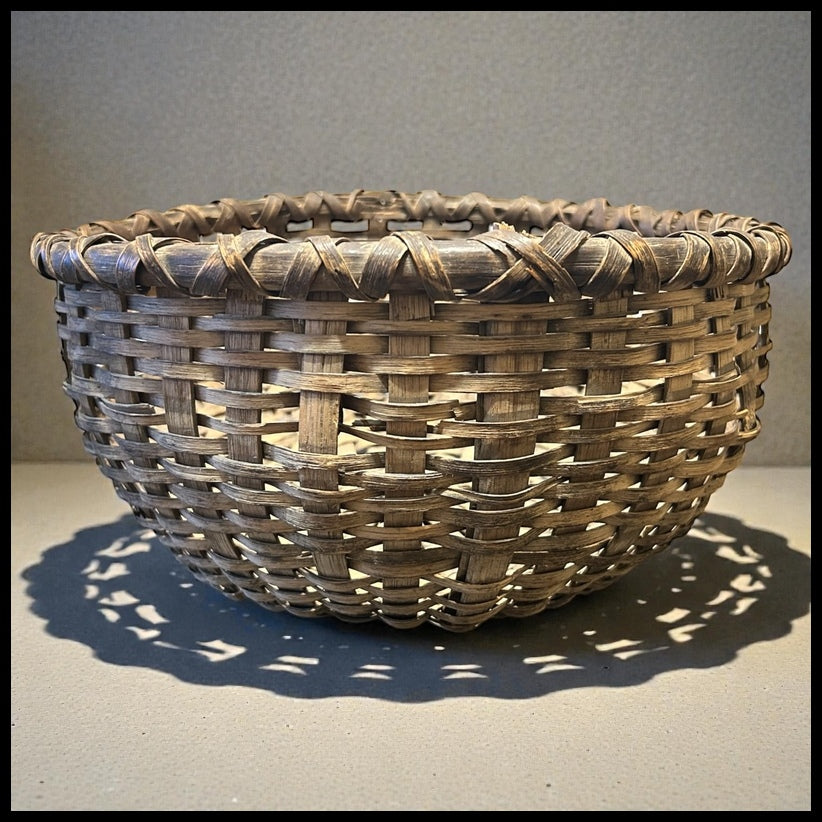 Late 19th Century American Primitive White Oak Splint Wooden Round Basket (Shenandoah Valley Area)