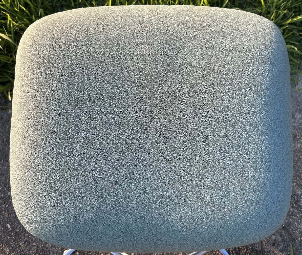 Vintage 1960’s/1970’s American Cramer Industries Upholstered Seat/Cast Aluminum Base Rolling Perch Stool
