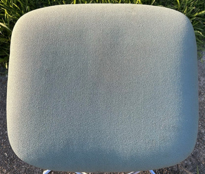Vintage 1960’s/1970’s American Cramer Industries Upholstered Seat/Cast Aluminum Base Rolling Perch Stool