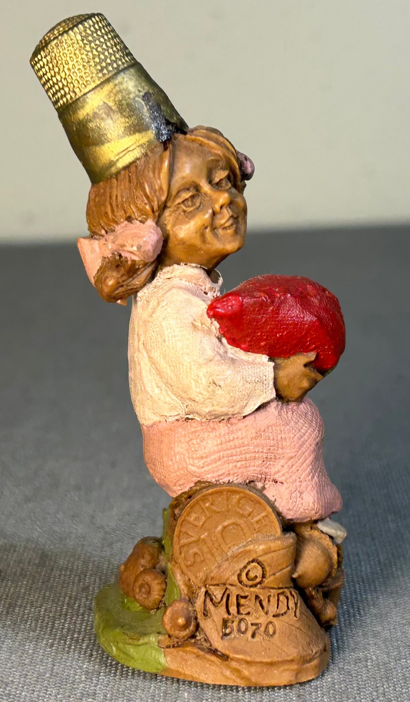 Vintage 1989 American Tom Clark Mendy Resin Thimble Gnome Figurine with COA and Story Card
