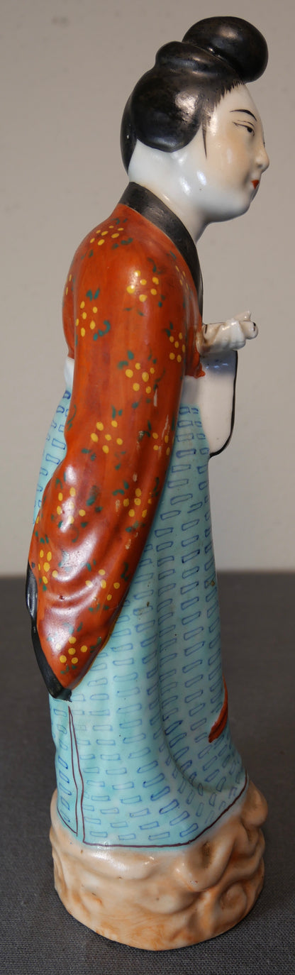 Circa 1920 Chinese Export Porcelain Imperial Court Lady Figurine (Republic Period)