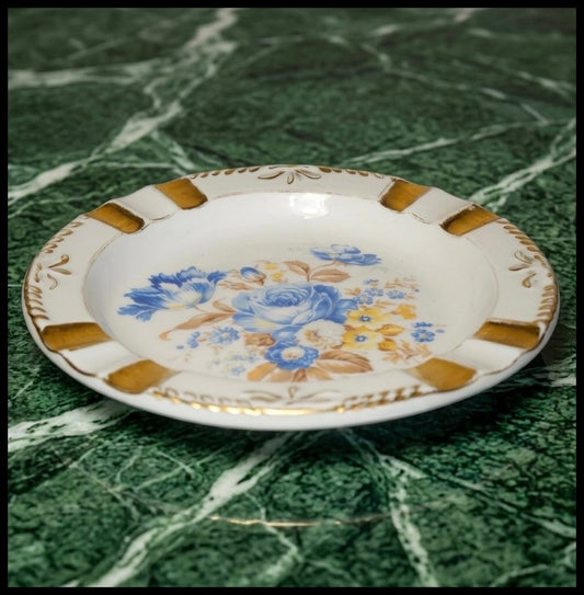 Vintage Mid 20th Century Czech Concordia Lesov Porcelain Gilded Floral Motif Ashtray