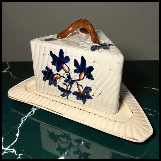 Late 19th Century English Victorian Ironstone Porcelain Imari Style Cheese Keeper