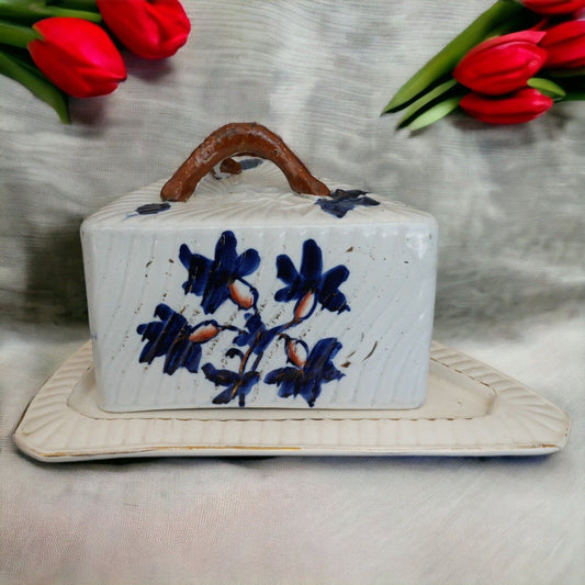 Late 19th Century English Victorian Ironstone Porcelain Imari Style Cheese Keeper